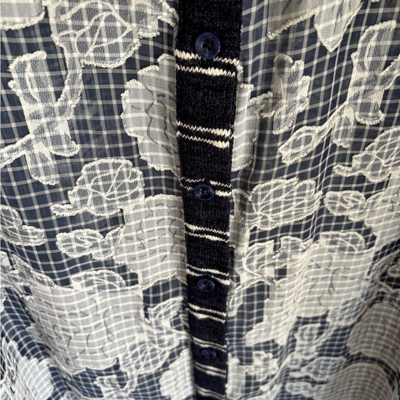 Sharon Young Navy & White Sheer Floral Button Down Blouse - Size L - Picture 6 of 9